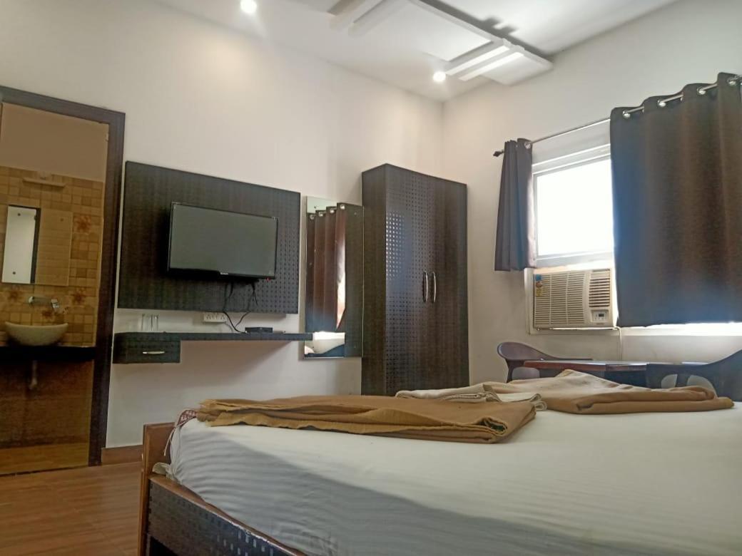 Hotel Rajshree Tanakpur Eksteriør billede