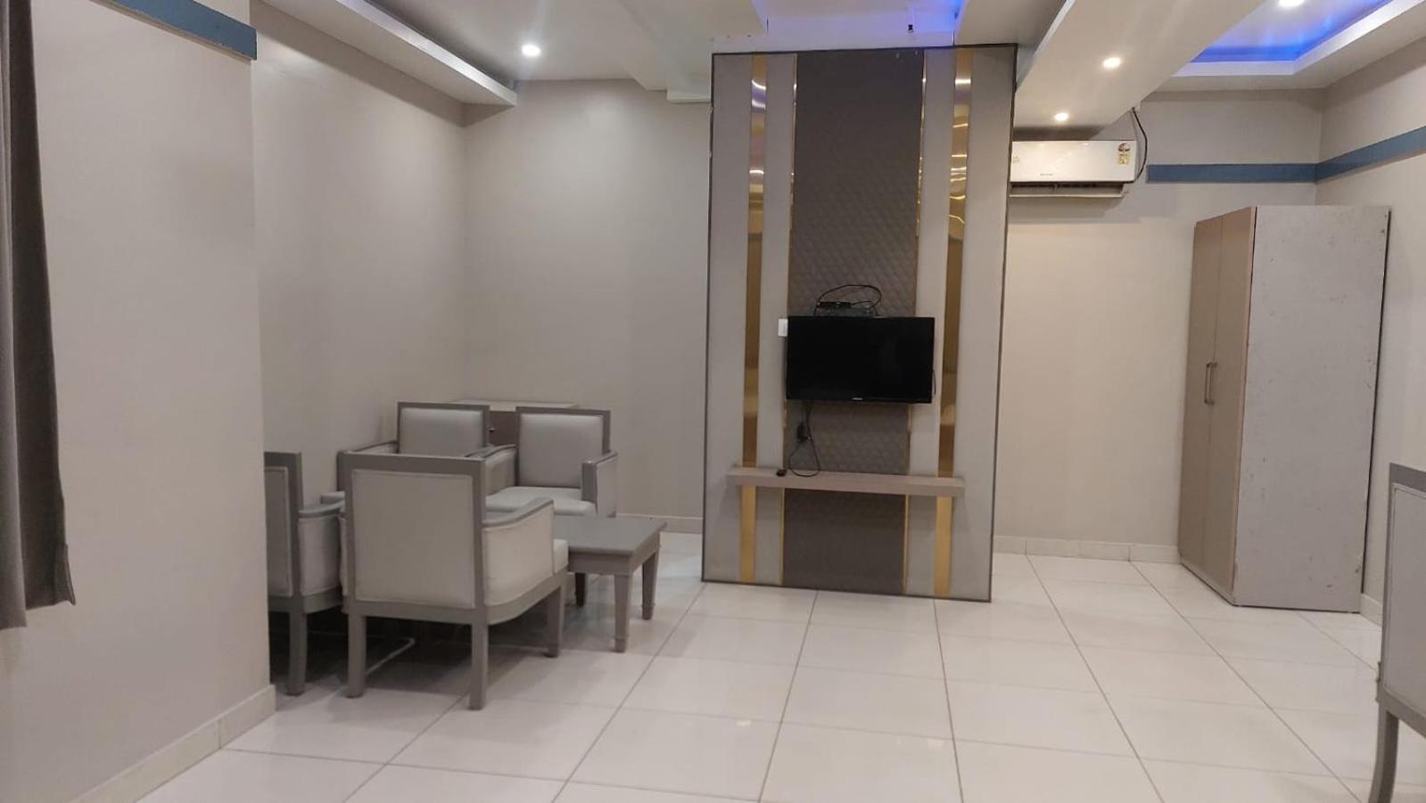 Hotel Rajshree Tanakpur Eksteriør billede