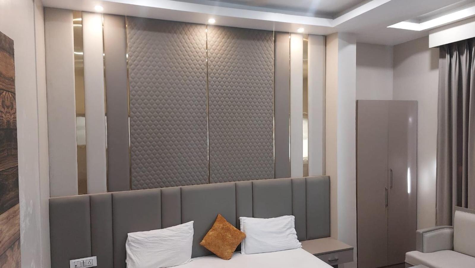 Hotel Rajshree Tanakpur Eksteriør billede