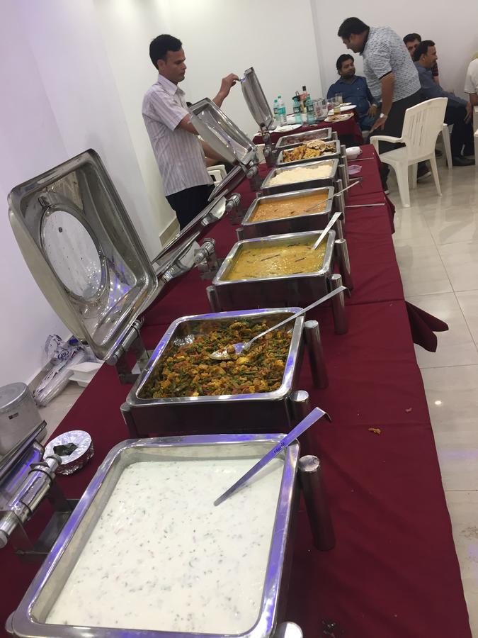Hotel Rajshree Tanakpur Eksteriør billede