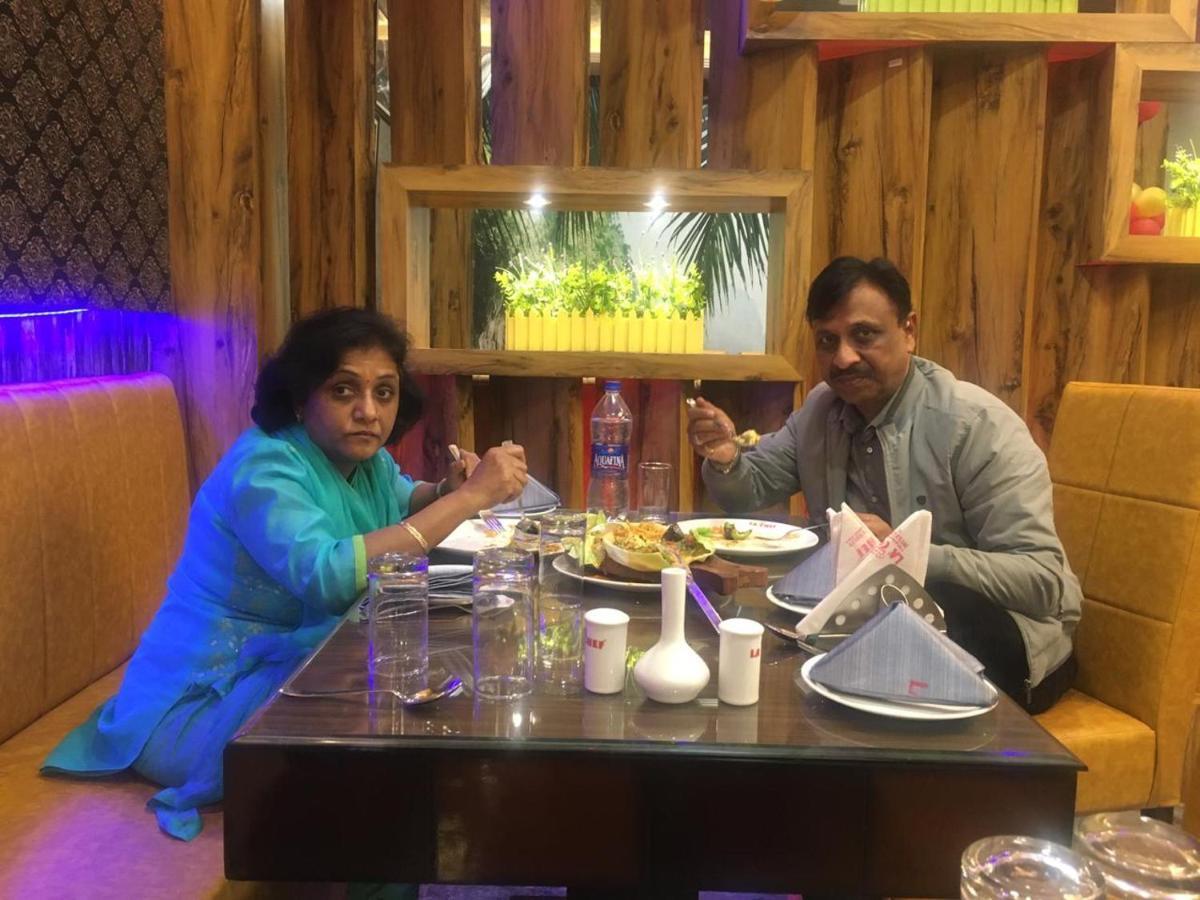 Hotel Rajshree Tanakpur Eksteriør billede
